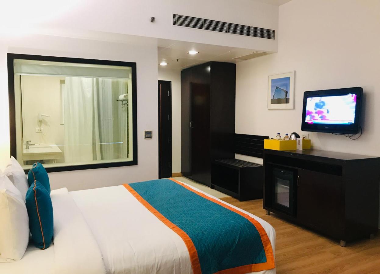 โกลเดน ทิวลิป คุรคาออน เซ็คเตอร์ 29 Hotel คูร์เคาน์ ภายนอก รูปภาพ