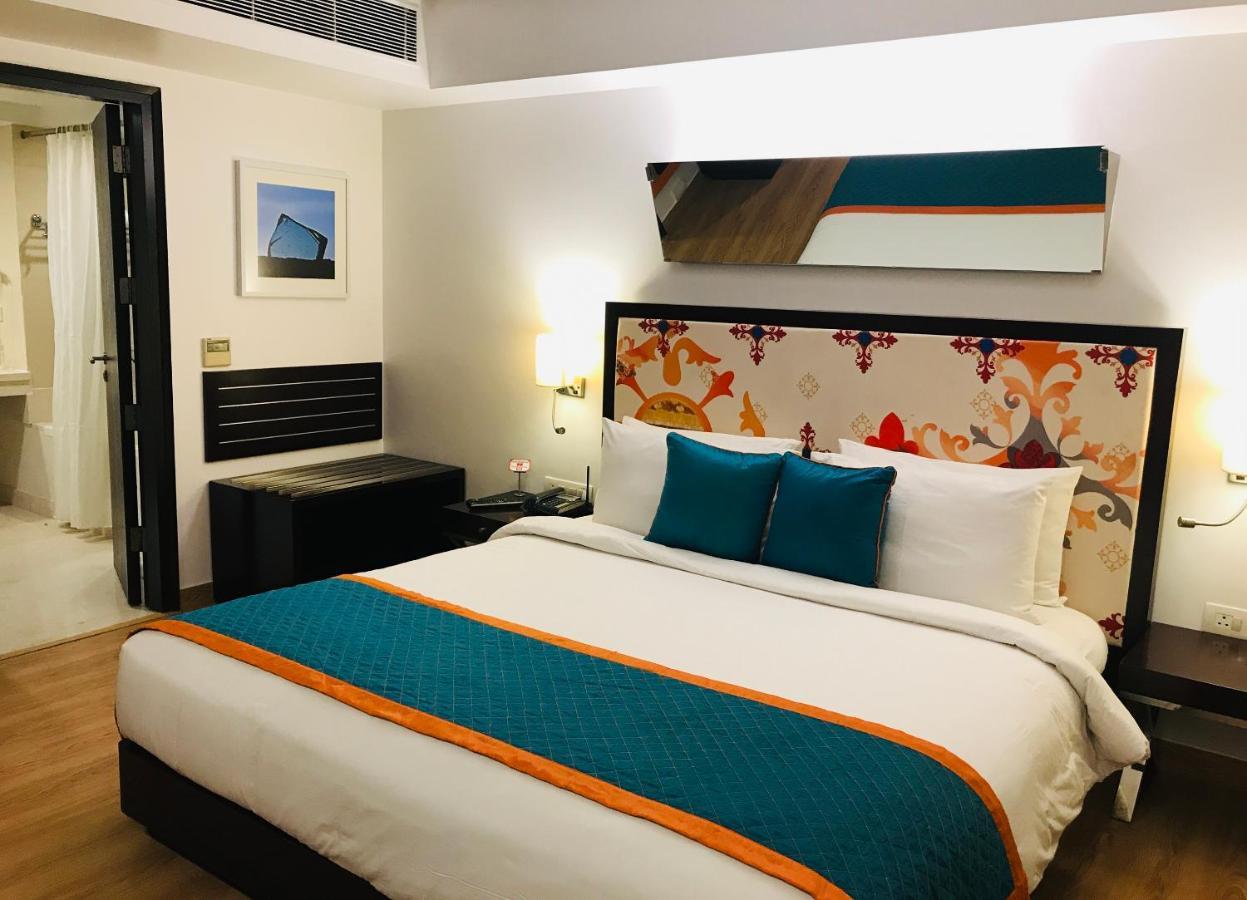 โกลเดน ทิวลิป คุรคาออน เซ็คเตอร์ 29 Hotel คูร์เคาน์ ภายนอก รูปภาพ