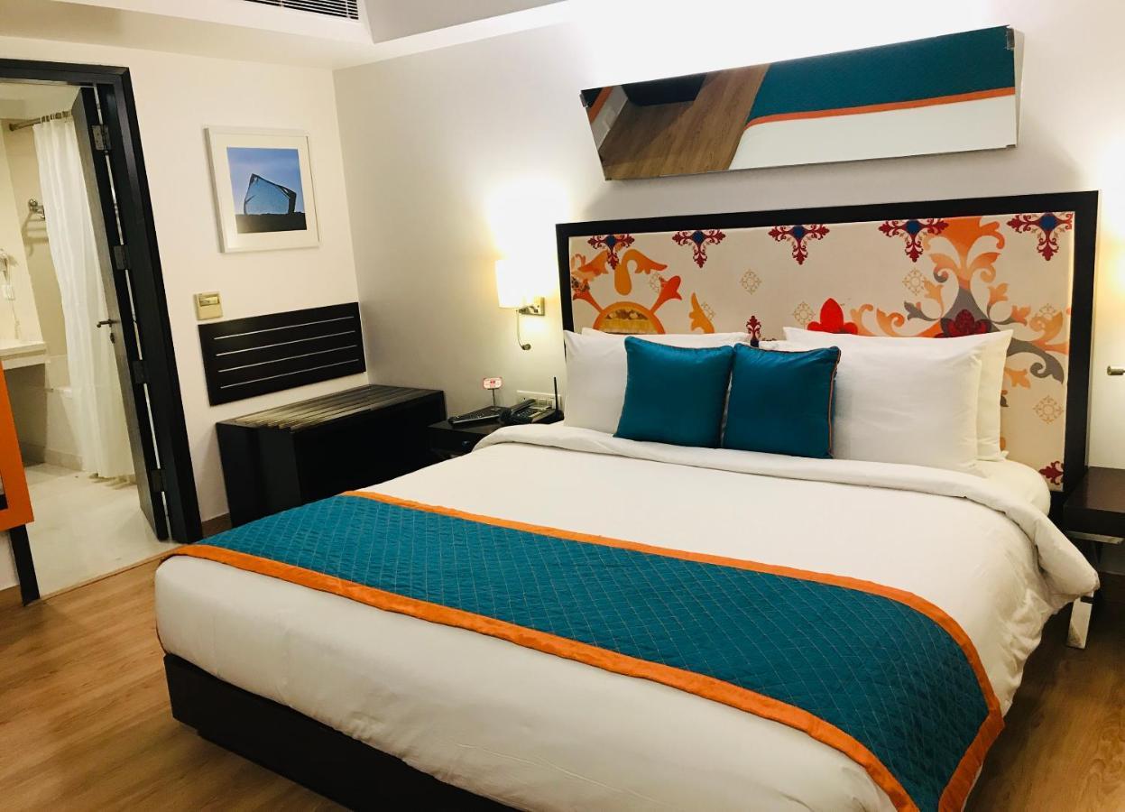 โกลเดน ทิวลิป คุรคาออน เซ็คเตอร์ 29 Hotel คูร์เคาน์ ภายนอก รูปภาพ