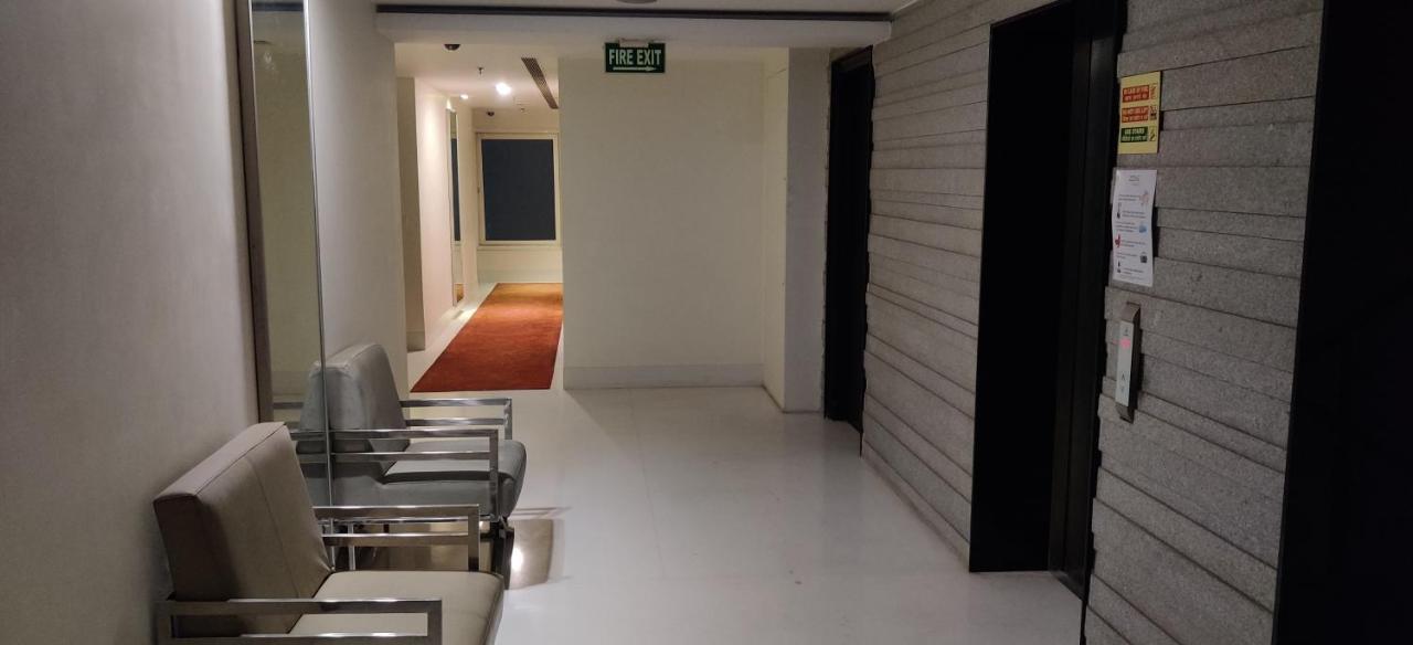 โกลเดน ทิวลิป คุรคาออน เซ็คเตอร์ 29 Hotel คูร์เคาน์ ภายนอก รูปภาพ